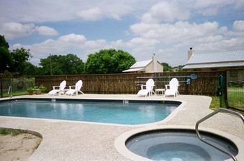 Back Forty Of Fredericksburg Bed & Breakfast エクステリア 写真